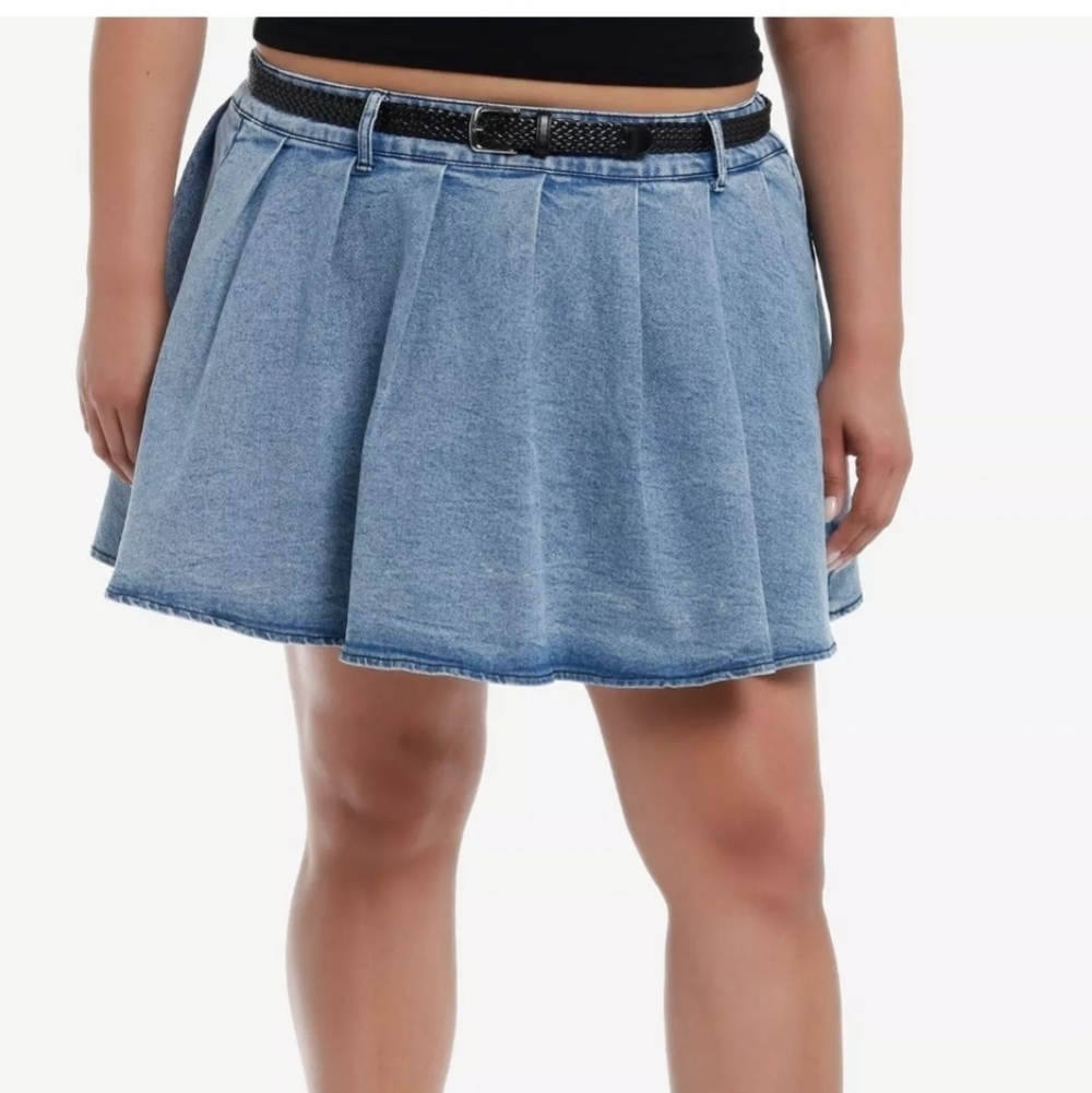 Hot Topic Sweet Society Light Indigo Belted Denim Skater Skirt Plus Size 4